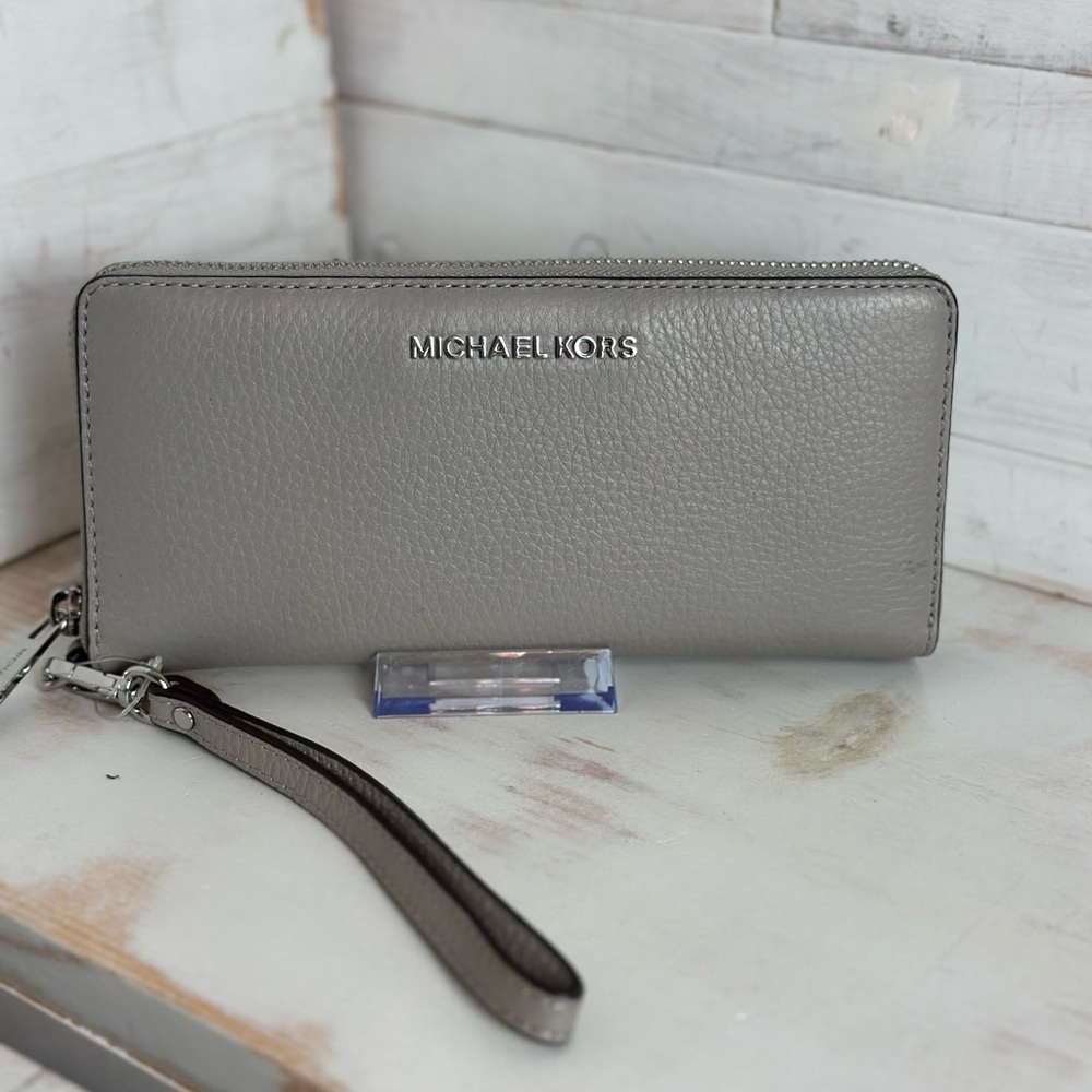 Michael Kors Gray Pebbled Leather Continental Wallet/Wristlet